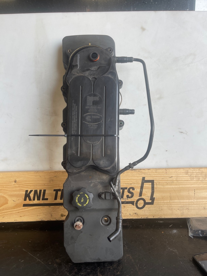 CUMMINS ENGINE COVER 5284306 5284305 - Двигатель и запчасти для Грузовиков: фото 1