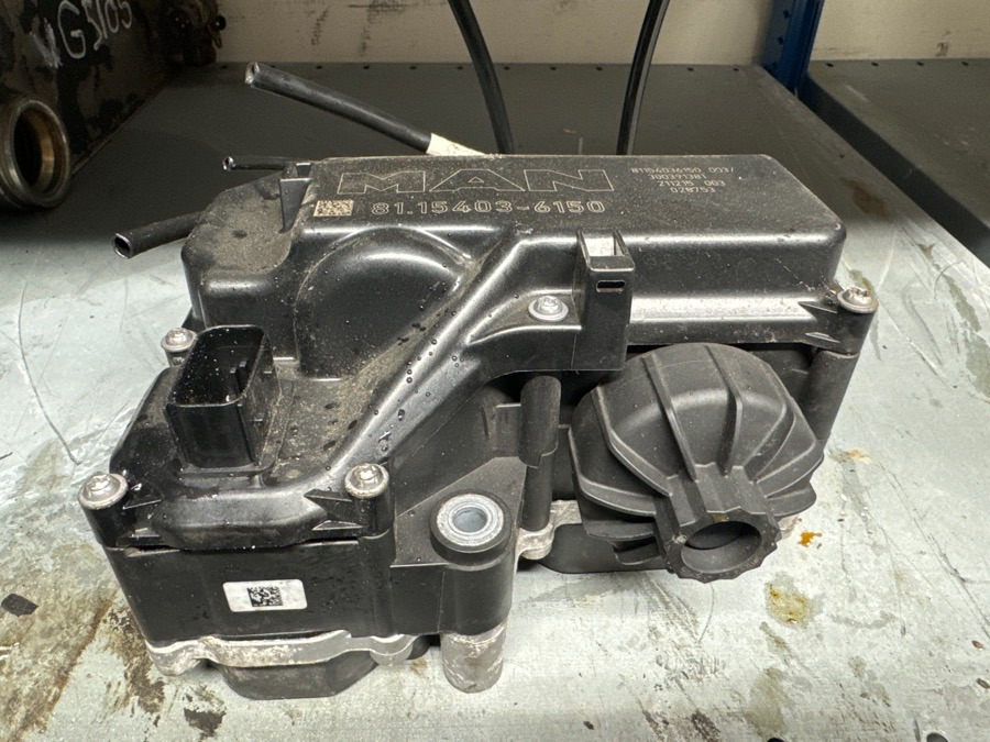 MAN ADBLUE PUMP 81.15403-6150 - Топливная система для Грузовиков: фото 1