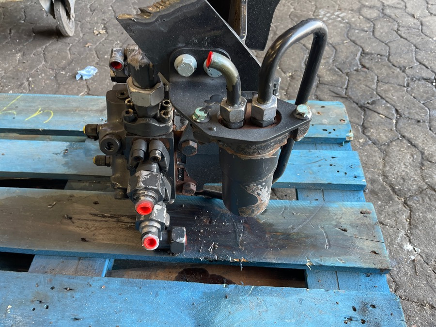 MAN HYDRALIC PUMP 81.67501-6084 - Гидравлический насос для Грузовиков: фото 4 MAN HYDRALIC PUMP 81.67501-6084 - Гидравлический насос для Грузовиков: фото 4