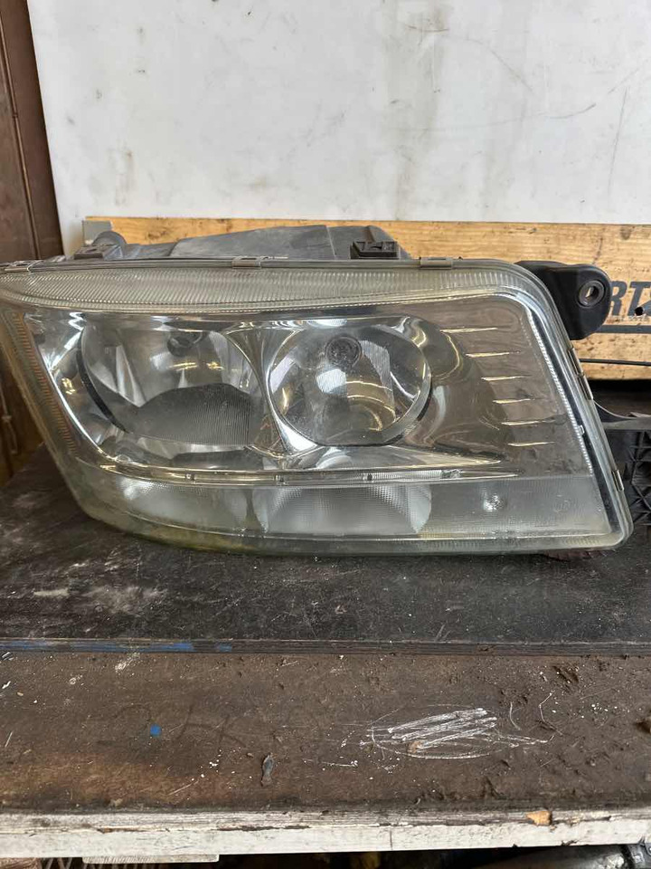 MAN LAMP 81.25101-6688 - Свет/ Освещение для Грузовиков: фото 1 MAN LAMP 81.25101-6688 - Свет/ Освещение для Грузовиков: фото 1