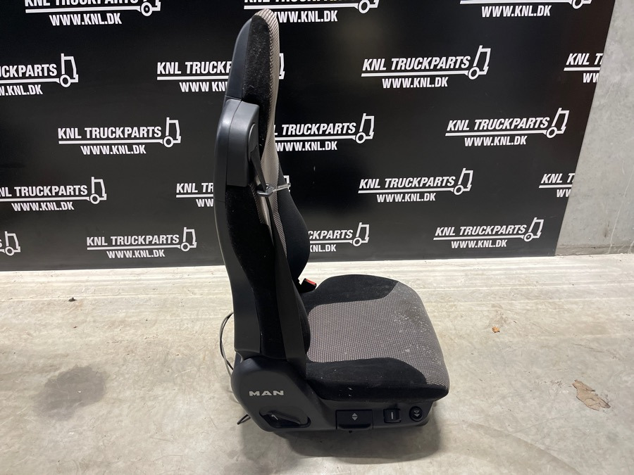 MAN SEAT 81.62307-6622 - Сиденье для Грузовиков: фото 1
