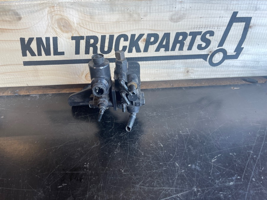 MAN VALVE 81.98183-0000 - Тормозной клапан для Грузовиков: фото 1 MAN VALVE 81.98183-0000 - Тормозной клапан для Грузовиков: фото 1