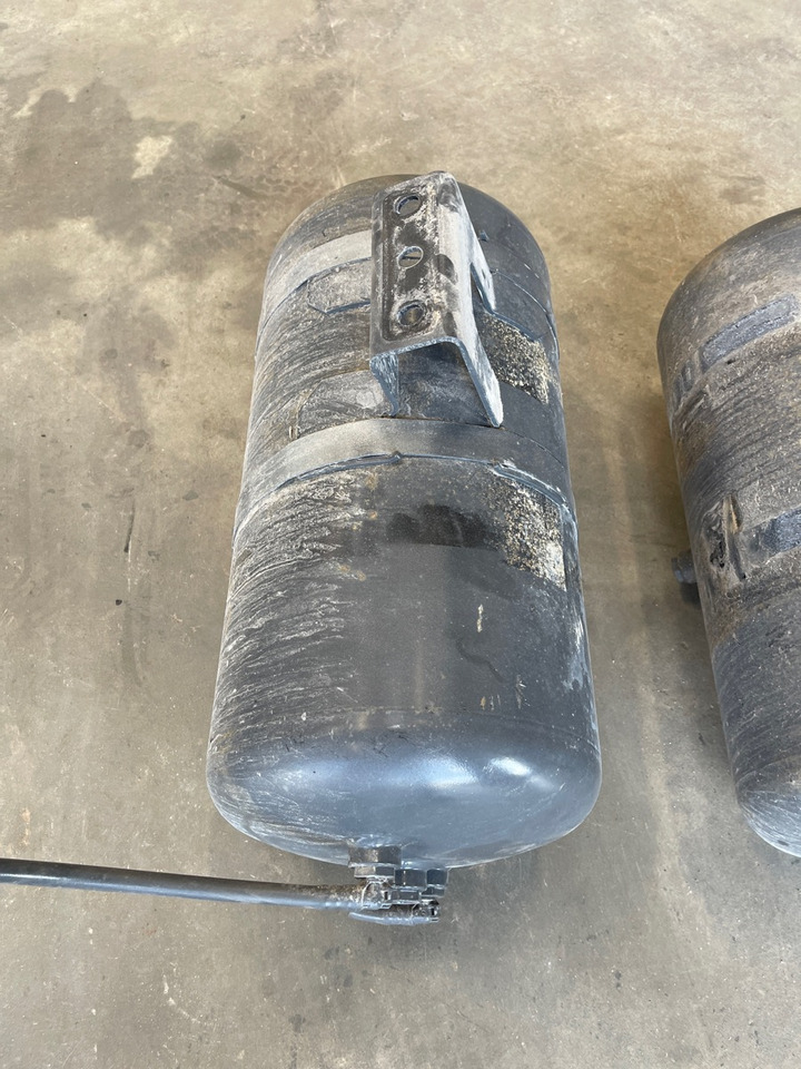 MERCEDES AIR TANK A0074324601 - Рама/ Шасси для Грузовиков: фото 1 MERCEDES AIR TANK A0074324601 - Рама/ Шасси для Грузовиков: фото 1