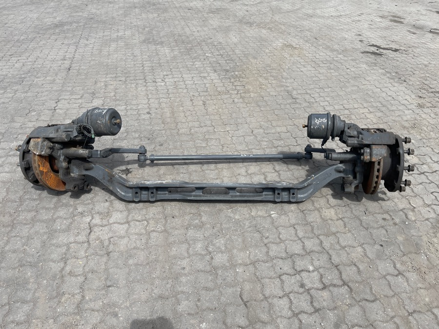 MERCEDES TRAILING AXLE A0003900300 - Ось и запчасти для Грузовиков: фото 1 MERCEDES TRAILING AXLE A0003900300 - Ось и запчасти для Грузовиков: фото 1