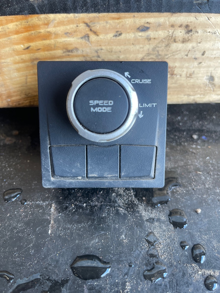 RENAULT ECU 7421995066 - Кабина и интерьер для Грузовиков: фото 1