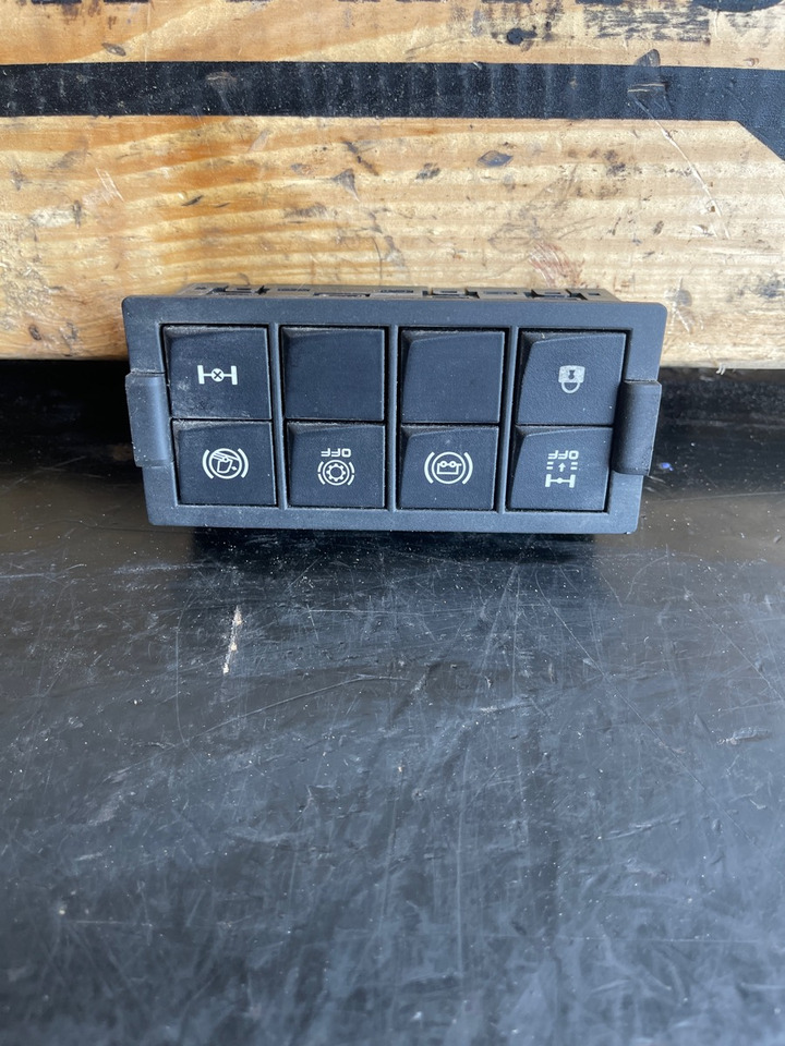 RENAULT SWITCH MODULE  7422338209 - Кабина и интерьер для Грузовиков: фото 1