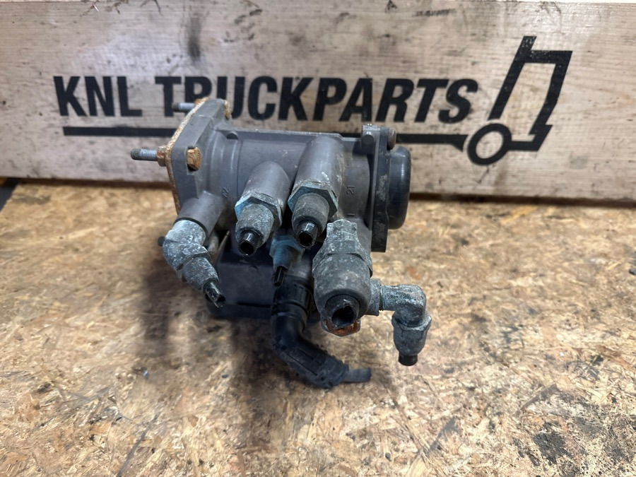 SCANIA TRAILER CONTROL MODULE 1754942 - Тормозной клапан для Грузовиков: фото 1 SCANIA TRAILER CONTROL MODULE 1754942 - Тормозной клапан для Грузовиков: фото 1