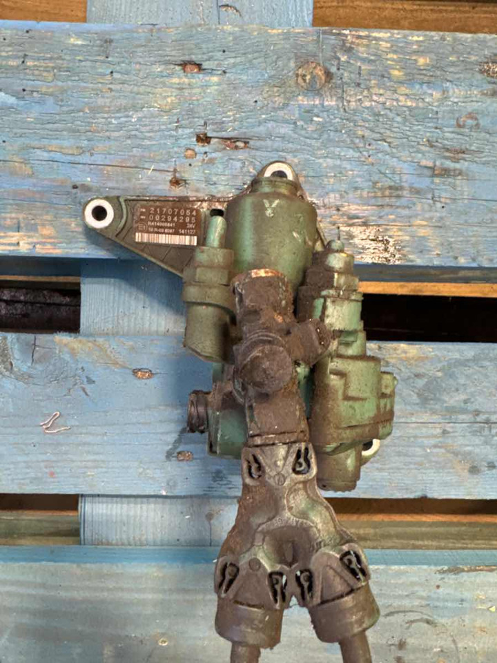 VOLVO ENGINE BRAKE VALVE 21707054 - Тормозной клапан для Грузовиков: фото 1 VOLVO ENGINE BRAKE VALVE 21707054 - Тормозной клапан для Грузовиков: фото 1