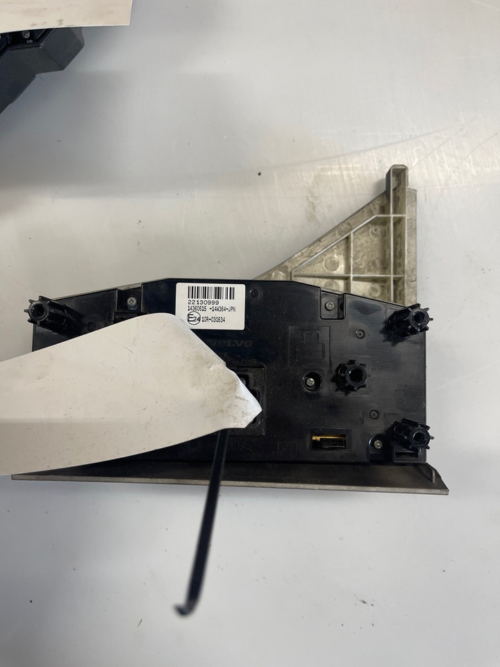 VOLVO HEAT ECU 22130999 - Приборная панель для Грузовиков: фото 1