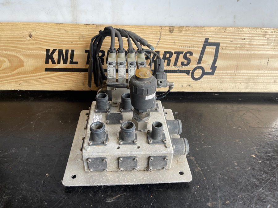 VOLVO HEATING VALVE 22359423 - Тормозной клапан для Грузовиков: фото 1