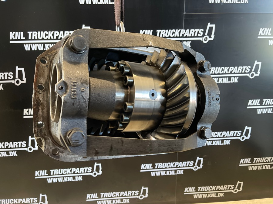 VOLVO RT2610HV - 3.33 - Дифференциал для Грузовиков: фото 1