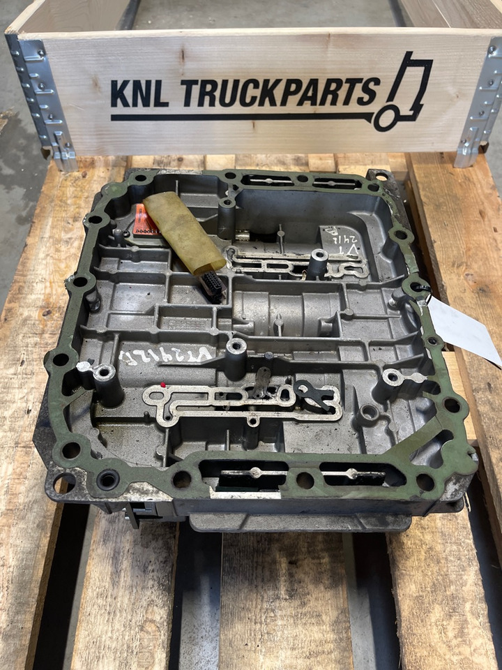 VOLVO VOLVO ISHIFT SHIFTING HOUSE VT2412B 20732796 - Двигатель и запчасти для Грузовиков: фото 1