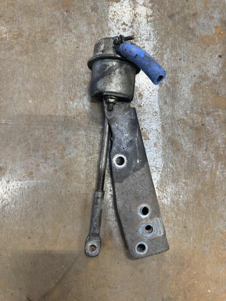 VOLVO WASTE GATE 20789133 - Двигатель и запчасти для Грузовиков: фото 1