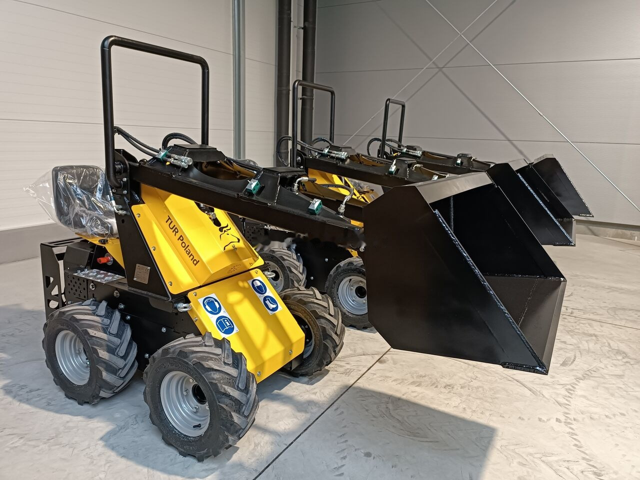 Tur Poland Mini Loader TUR N 520 Mini Hoflader Kompaktlader Briggs&Stratton в лизинг Tur Poland Mini Loader TUR N 520 Mini Hoflader Kompaktlader Briggs&Stratton: фото 28