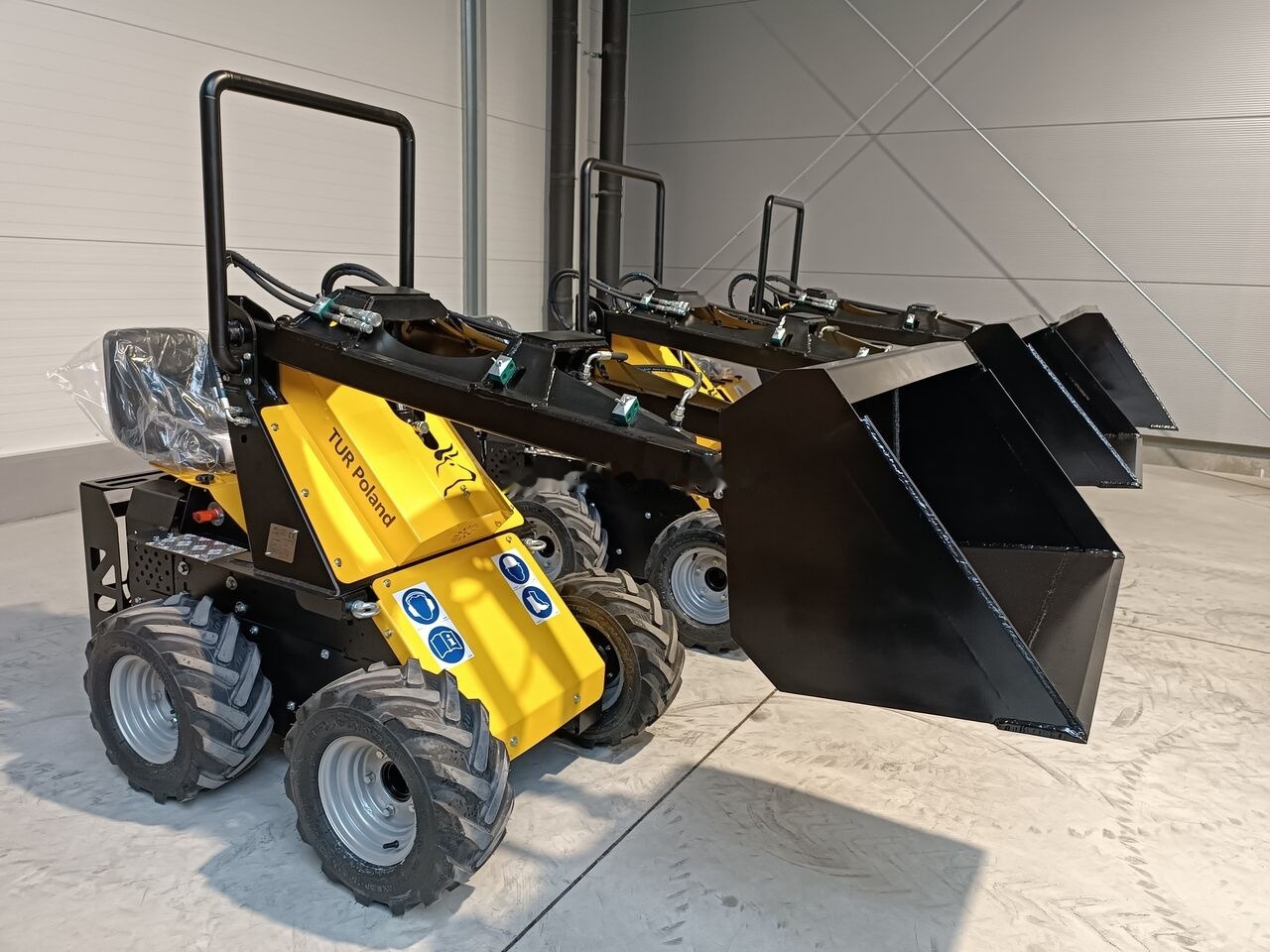 Tur Poland Mini Loader TUR N 520 Mini Hoflader Kompaktlader Briggs&Stratton в лизинг Tur Poland Mini Loader TUR N 520 Mini Hoflader Kompaktlader Briggs&Stratton: фото 45