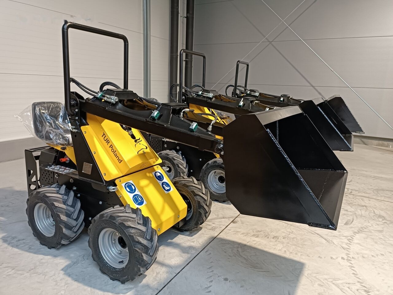 Tur Poland Miniradlader Miniloader Mini hoflader TUR N 520 Briggs&Stratton в лизинг Tur Poland Miniradlader Miniloader Mini hoflader TUR N 520 Briggs&Stratton: фото 37