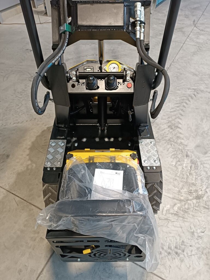 Tur Poland Miniradlader Miniloader Mini hoflader TUR N 520 в лизинг Tur Poland Miniradlader Miniloader Mini hoflader TUR N 520: фото 49