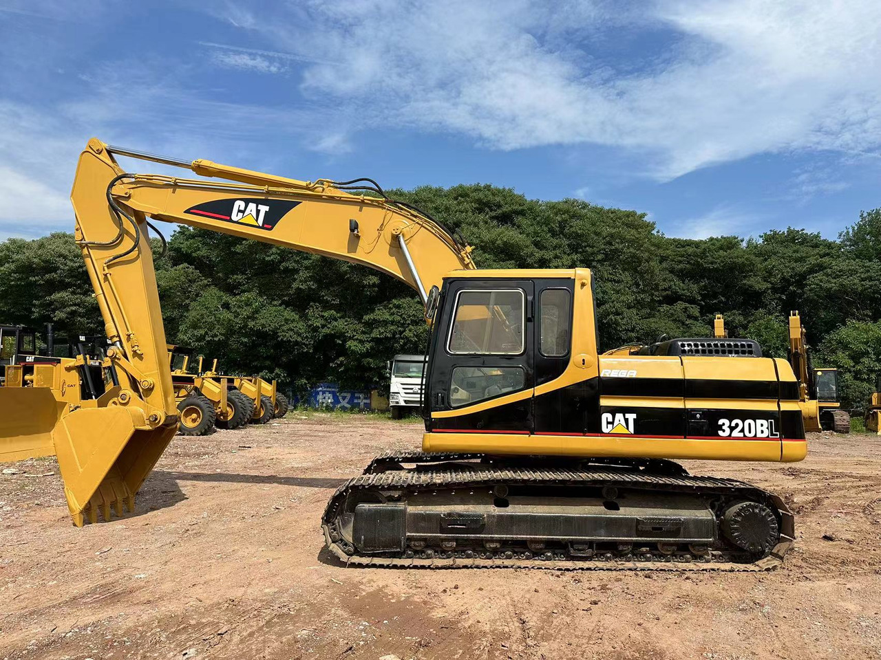 CATERPILLAR 320B - Гусеничный экскаватор: фото 3 CATERPILLAR 320B - Гусеничный экскаватор: фото 3