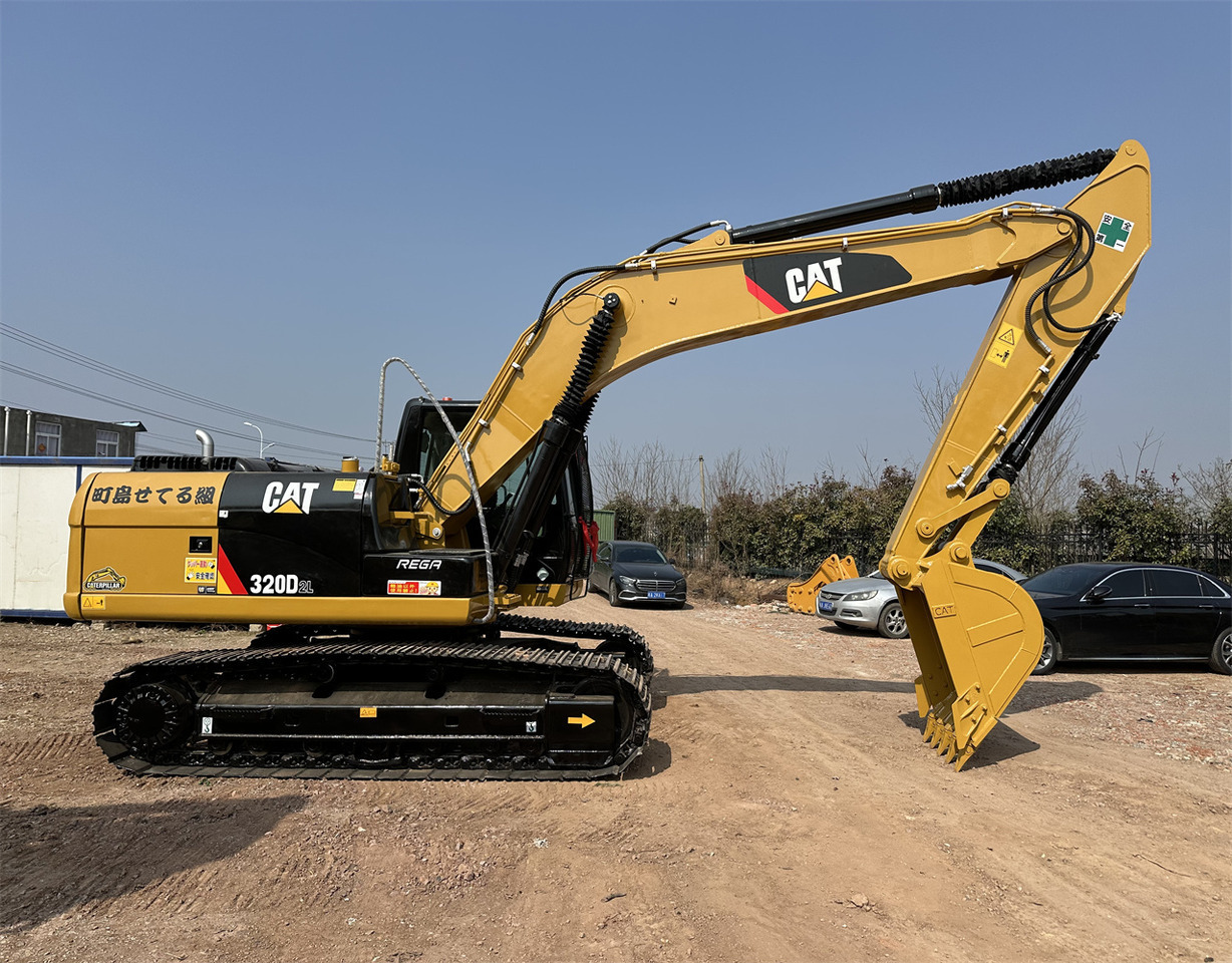 CATERPILLAR 320D2L - Гусеничный экскаватор: фото 2 CATERPILLAR 320D2L - Гусеничный экскаватор: фото 2
