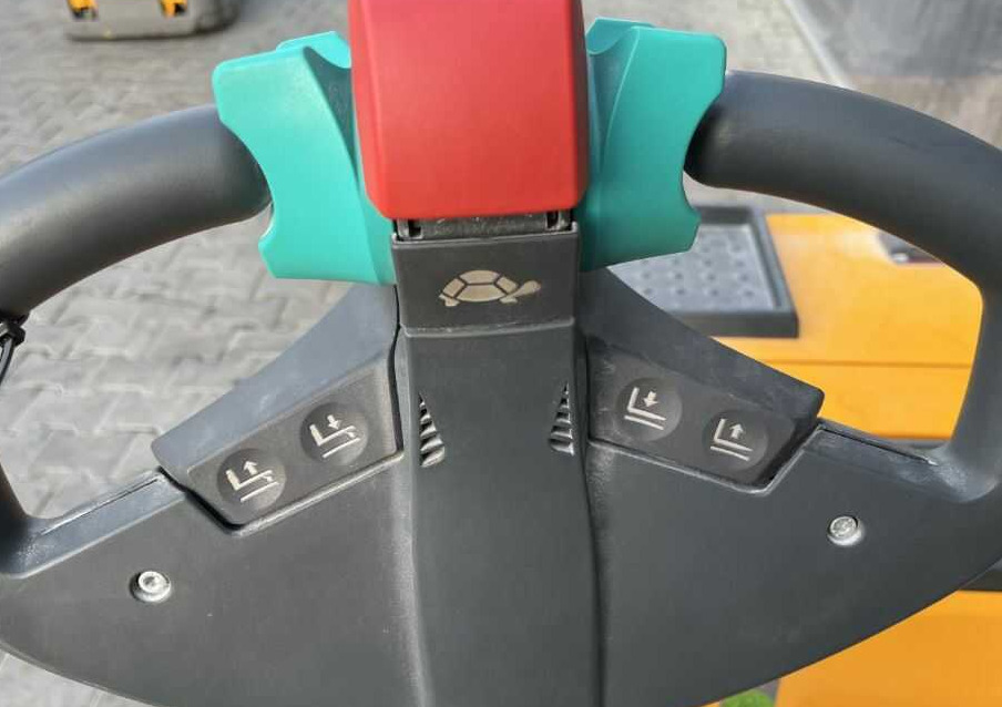 Jungheinrich EJC216z - Штабелер: фото 1 Jungheinrich EJC216z - Штабелер: фото 1