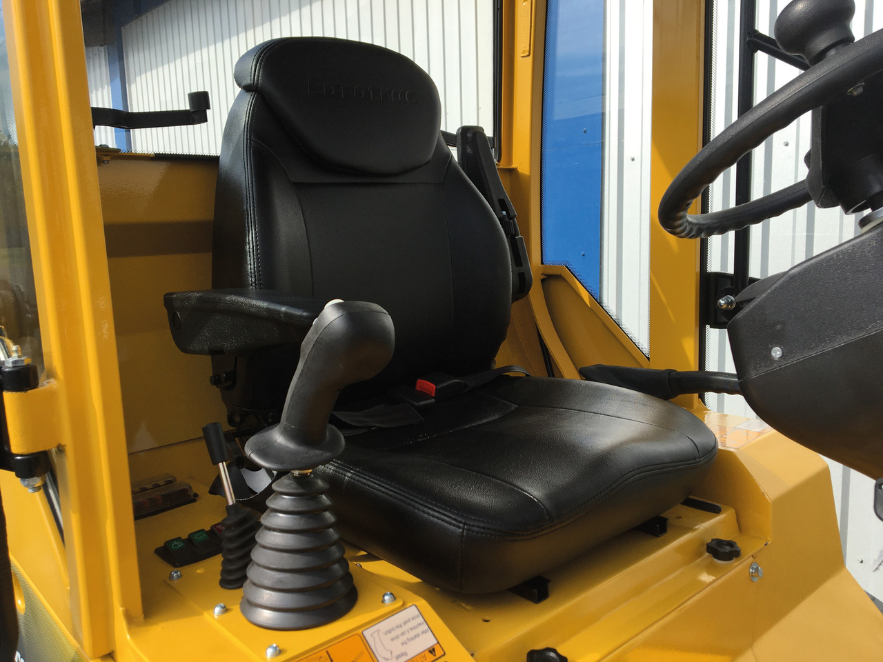EUROTRAC W12 CMF в лизинг EUROTRAC W12 CMF: фото 11
