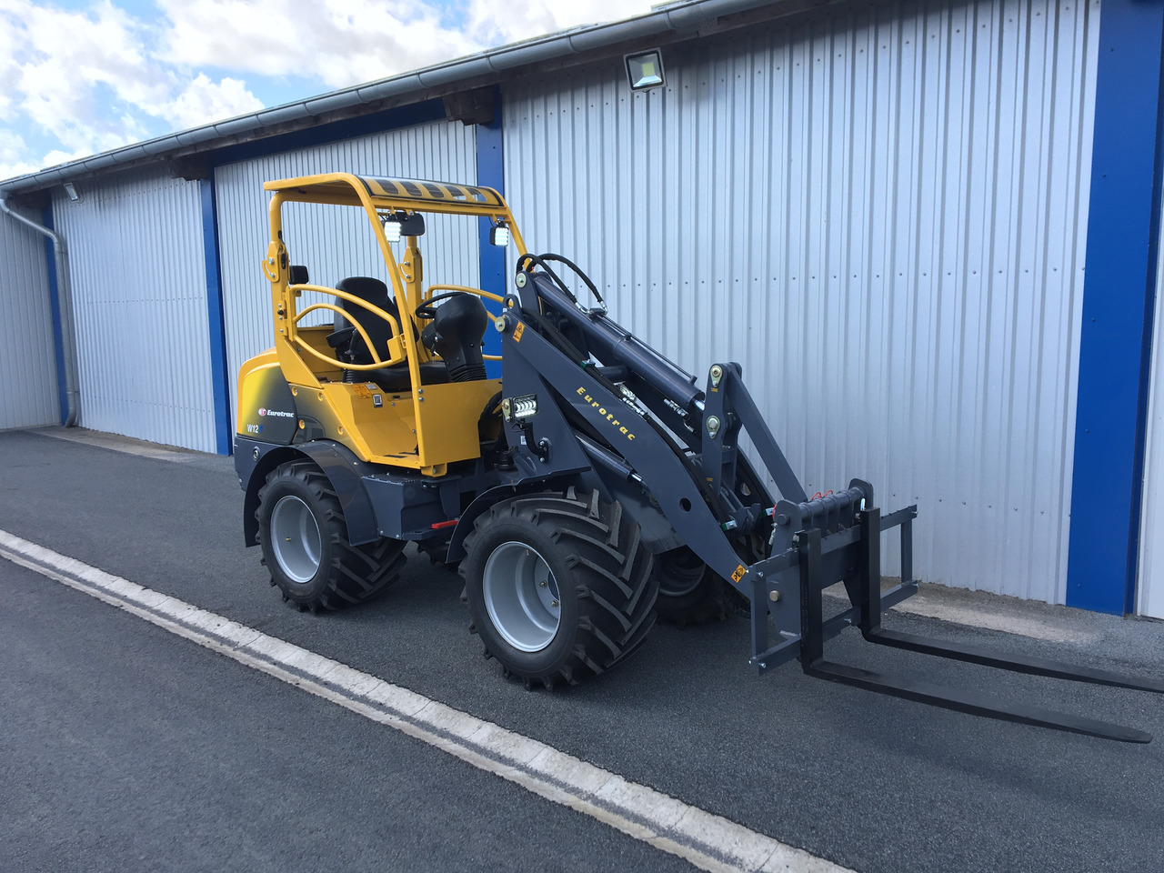 Новый Экскаватор EUROTRAC W12F Schutzdach: фото 12
