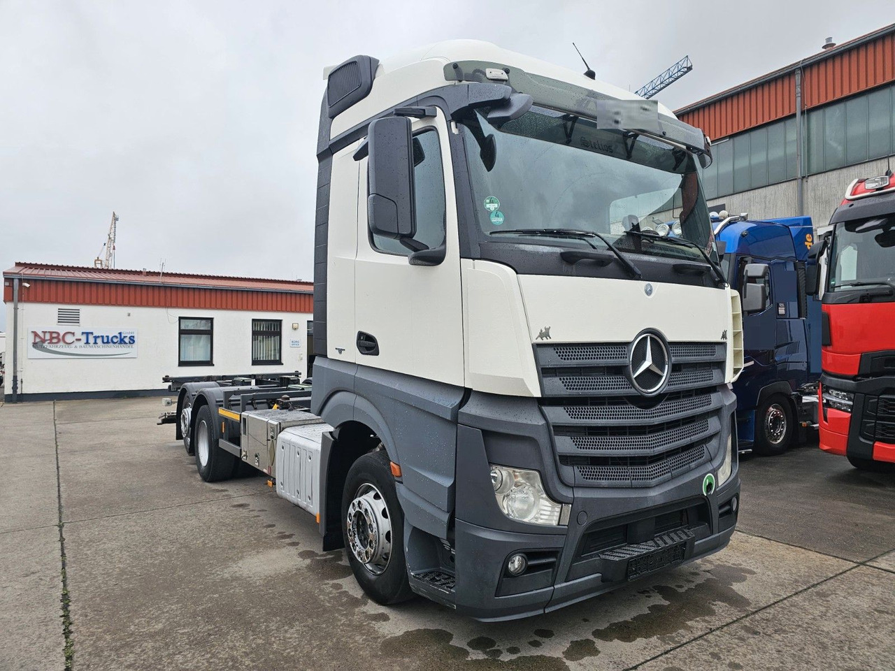 Mercedes-Benz ACTROS 2542 * VOLLLUFT * RETARDER * STANDH * BÄR - Грузовик-шасси: фото 3 Mercedes-Benz ACTROS 2542 * VOLLLUFT * RETARDER * STANDH * BÄR - Грузовик-шасси: фото 3