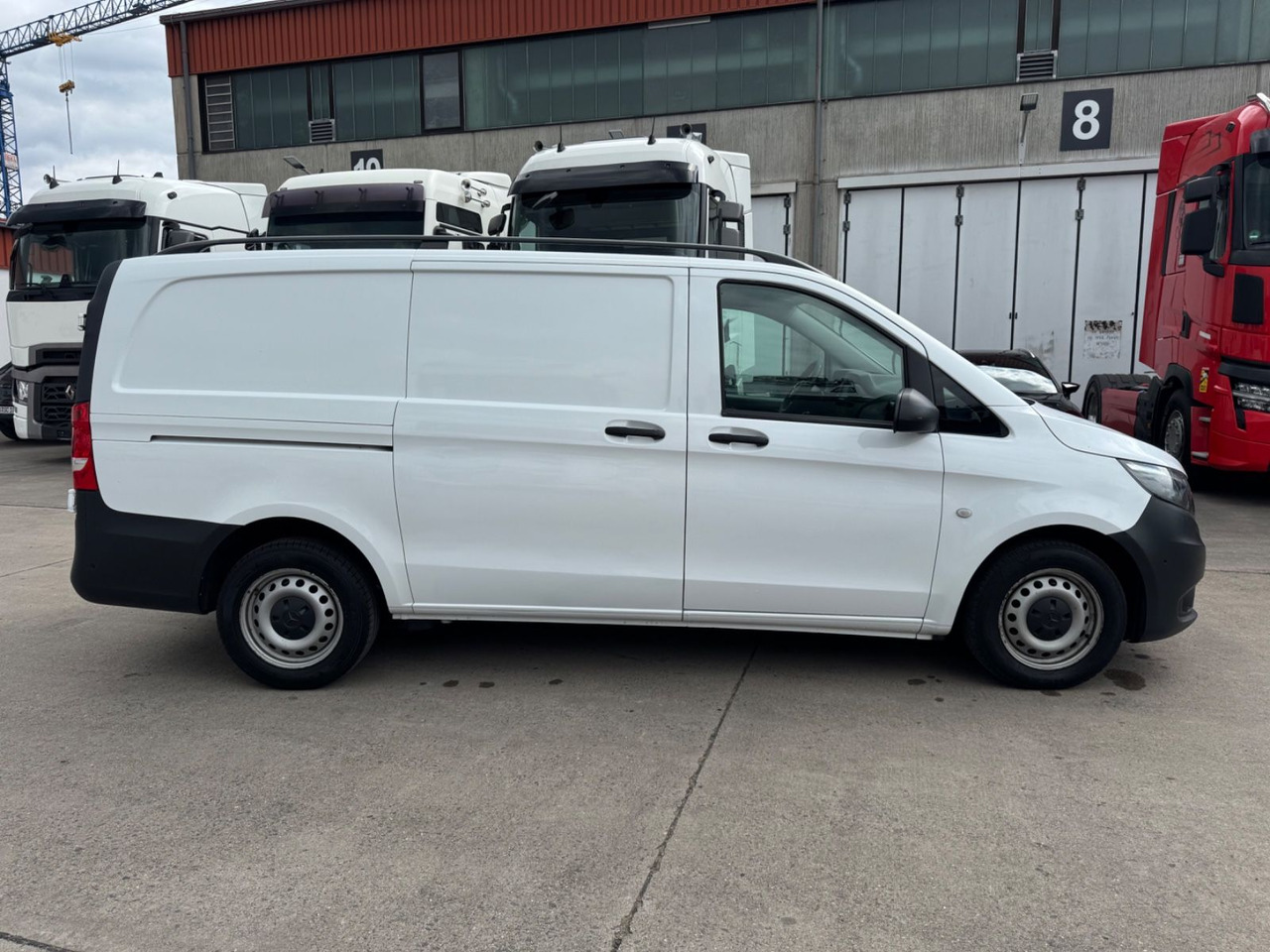 Mercedes-Benz VITO 111 CDI * LANG * KLIMA * SCHIEBETÜR R & L * - Пассажирский фургон: фото 4 Mercedes-Benz VITO 111 CDI * LANG * KLIMA * SCHIEBETÜR R & L * - Пассажирский фургон: фото 4