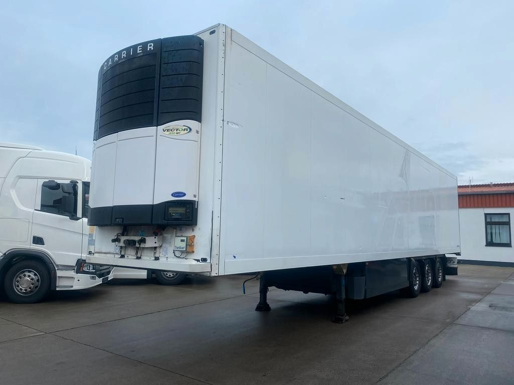 Schmitz Cargobull SKO 24 * CARRIER VECTOR 1850 MT * TRENNWAND 2 X - Полуприцеп-рефрижератор: фото 1 Schmitz Cargobull SKO 24 * CARRIER VECTOR 1850 MT * TRENNWAND 2 X - Полуприцеп-рефрижератор: фото 1