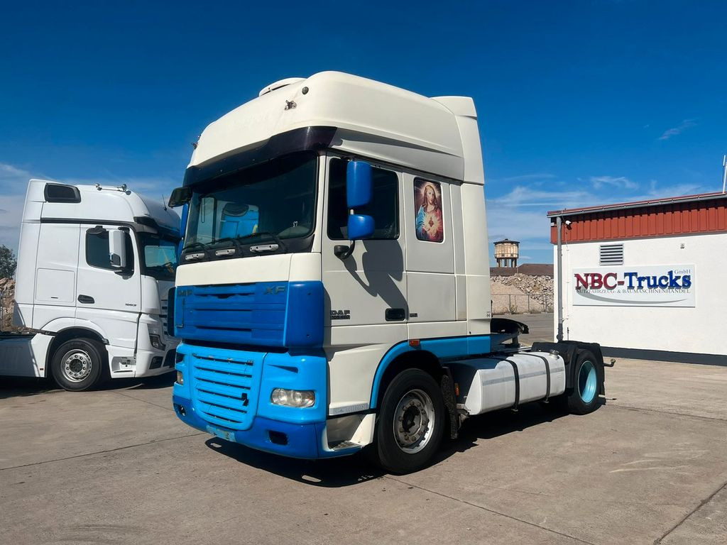 DAF XF 105.460 * VERST.SATTELKUPP * ANALOGTACHO * - Тягач: фото 1 DAF XF 105.460 * VERST.SATTELKUPP * ANALOGTACHO * - Тягач: фото 1