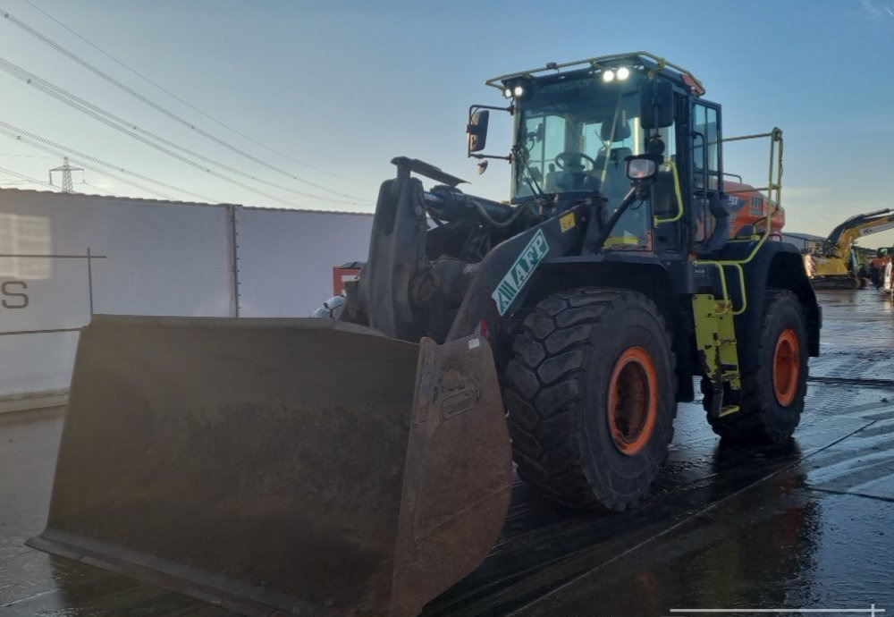 DOOSAN DL 320-7 - Колёсный погрузчик: фото 1