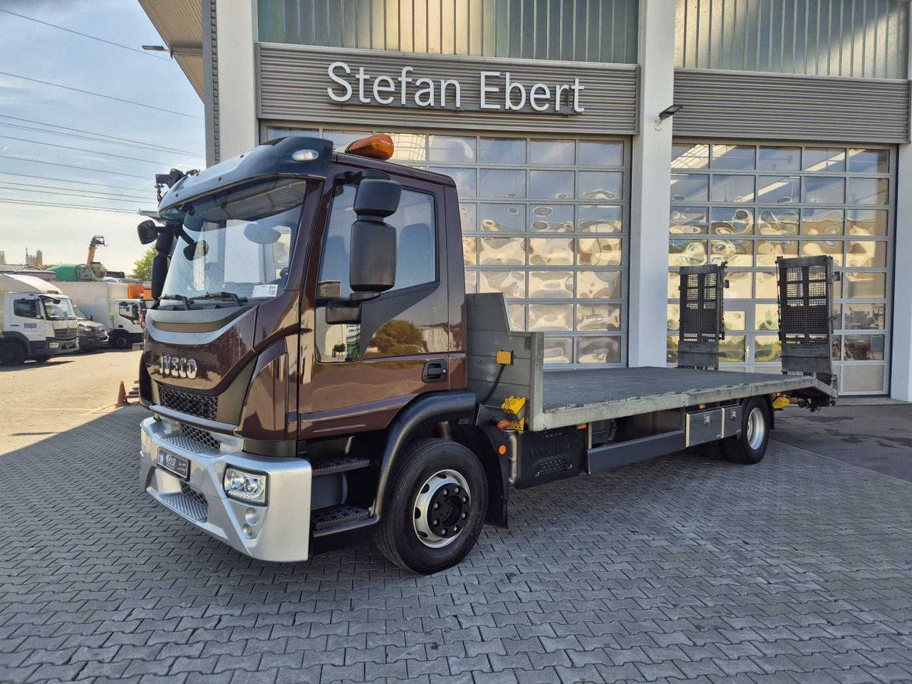 Iveco Eurocargo ML140E25/P Maschinentransporter Winde - Грузовик: фото 2 Iveco Eurocargo ML140E25/P Maschinentransporter Winde - Грузовик: фото 2
