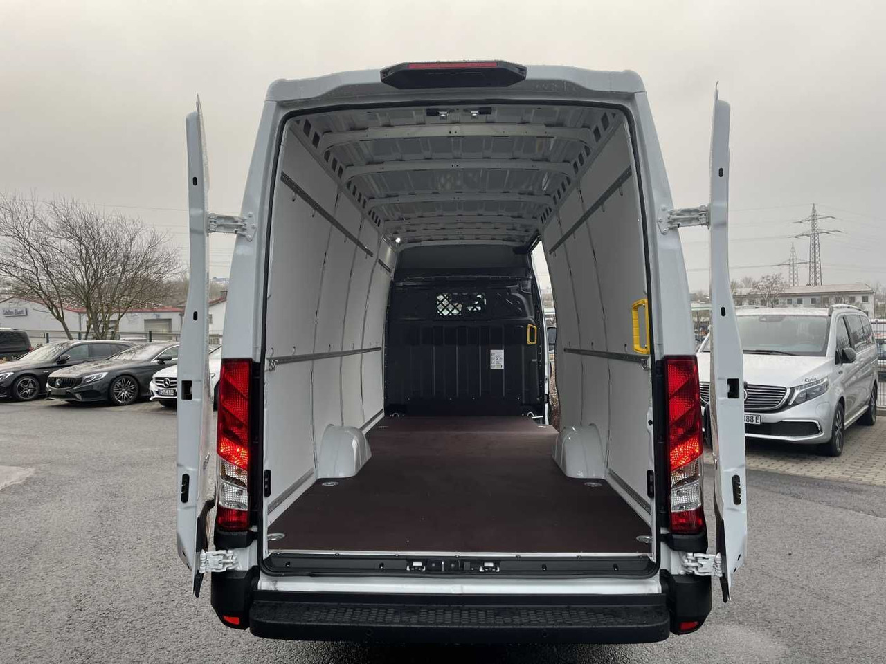 Iveco Daily 35S16V *Klima*R4.100mm* - Цельнометаллический фургон: фото 5 Iveco Daily 35S16V *Klima*R4.100mm* - Цельнометаллический фургон: фото 5