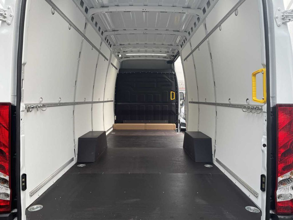 Iveco Daily 35S18 A8 3.0L *AHK*Automatik*LED*Standh*  в лизинг Iveco Daily 35S18 A8 3.0L *AHK*Automatik*LED*Standh*: фото 7