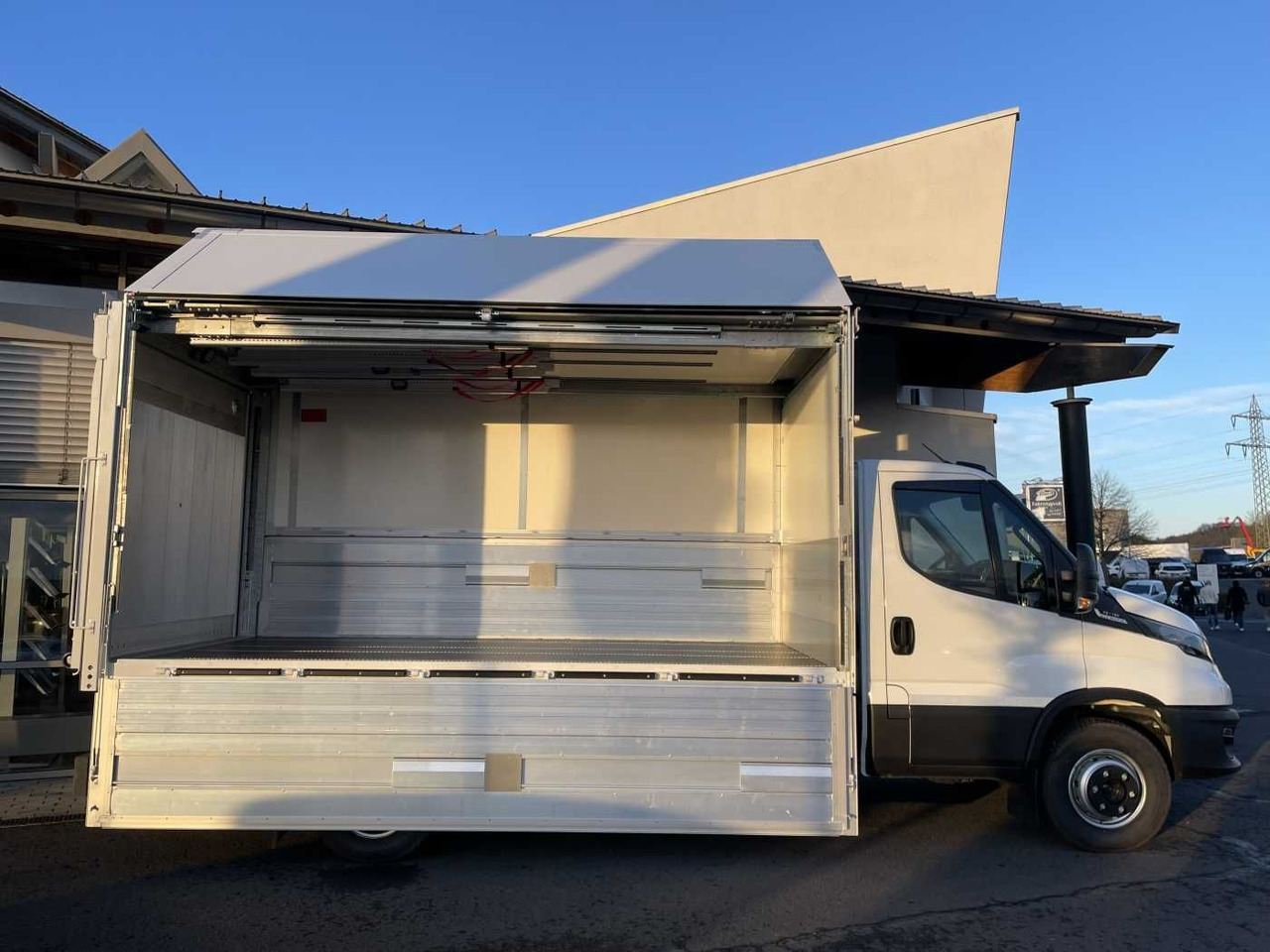 Iveco Daily 70C18 HA8 *LBW*Schwenkwandkoffer* - Фургон с закрытым кузовом: фото 3 Iveco Daily 70C18 HA8 *LBW*Schwenkwandkoffer* - Фургон с закрытым кузовом: фото 3
