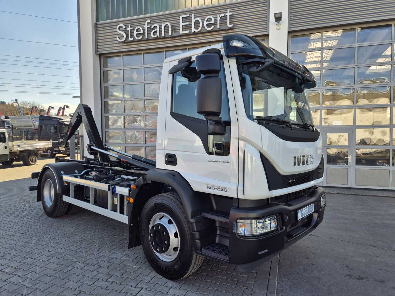 Iveco Eurocargo ML160E25/P HIAB Multilift XR10S4150 - Крюковой мультилифт: фото 1 Iveco Eurocargo ML160E25/P HIAB Multilift XR10S4150 - Крюковой мультилифт: фото 1
