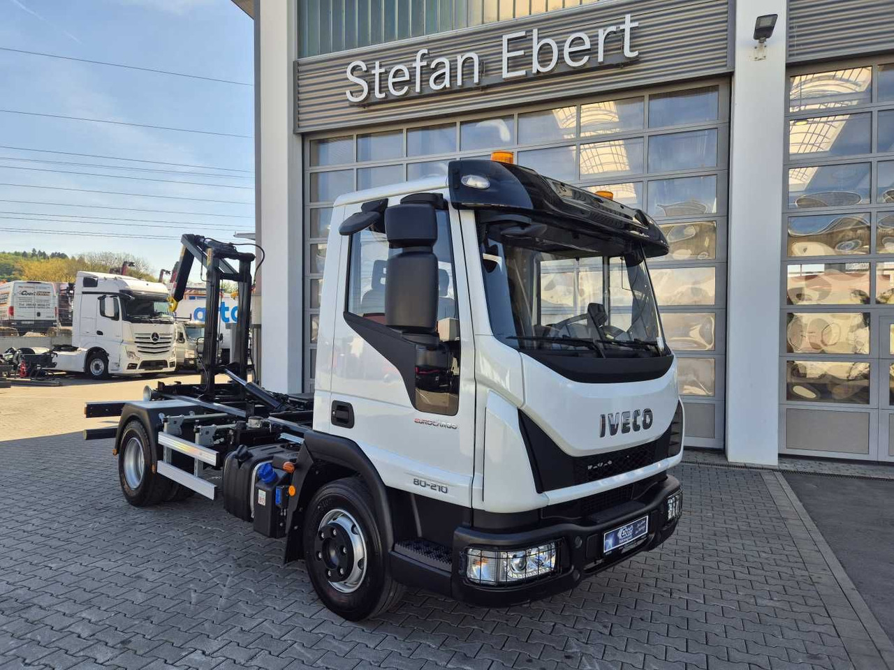 Iveco Eurocargo ML80E21K 4x2 Hyva 05-32-K-DIN-BF 2xAHK - Крюковой мультилифт: фото 1 Iveco Eurocargo ML80E21K 4x2 Hyva 05-32-K-DIN-BF 2xAHK - Крюковой мультилифт: фото 1