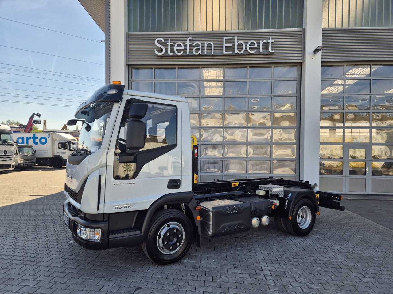 Iveco Eurocargo ML80E21K 4x2 Hyva 05-32-K-DIN-BF 2xAHK - Крюковой мультилифт: фото 3 Iveco Eurocargo ML80E21K 4x2 Hyva 05-32-K-DIN-BF 2xAHK - Крюковой мультилифт: фото 3