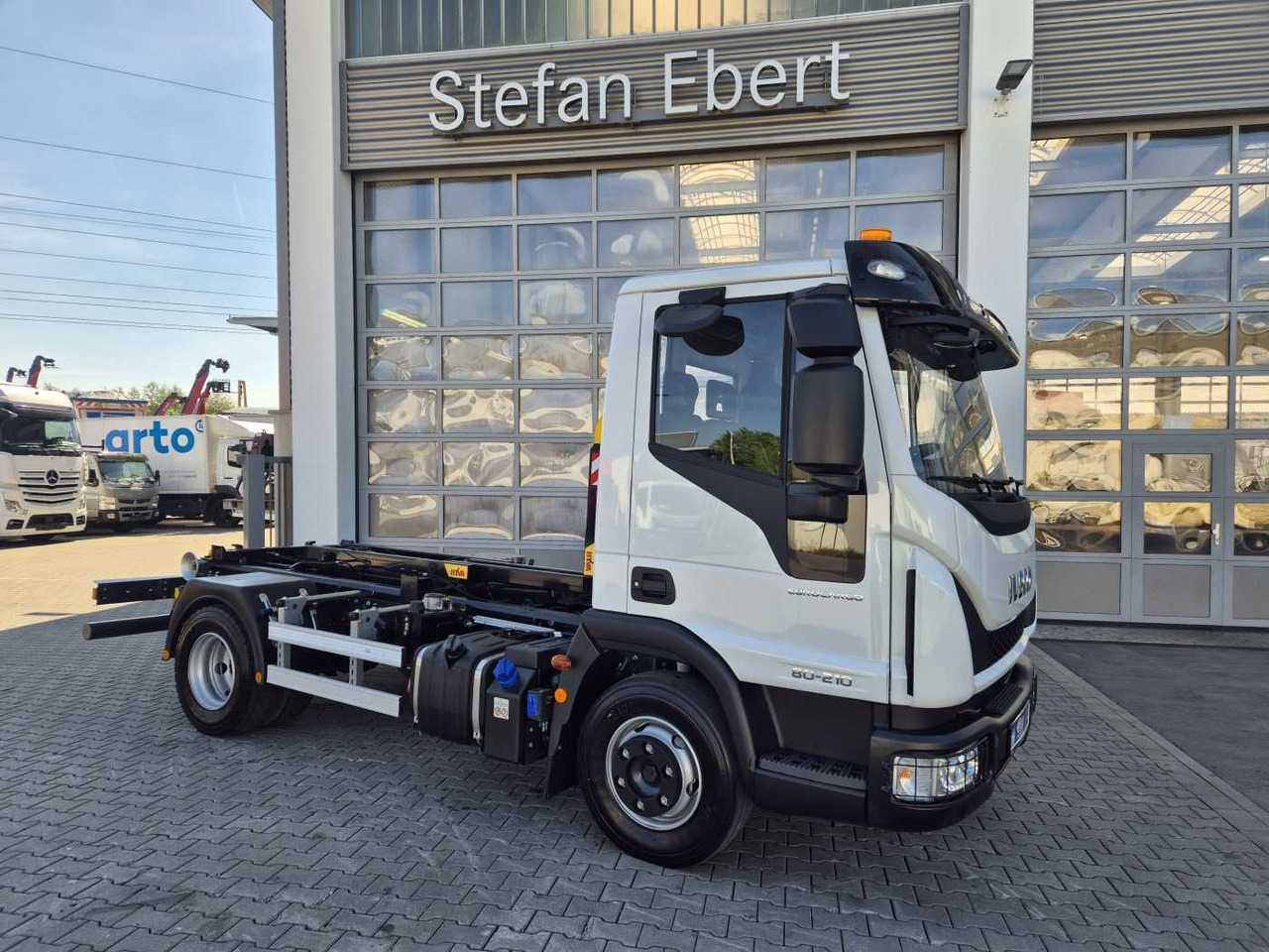 Iveco Eurocargo ML80E21K 4x2 Hyva 05-32-K-DIN-BF 2xAHK - Крюковой мультилифт: фото 4 Iveco Eurocargo ML80E21K 4x2 Hyva 05-32-K-DIN-BF 2xAHK - Крюковой мультилифт: фото 4