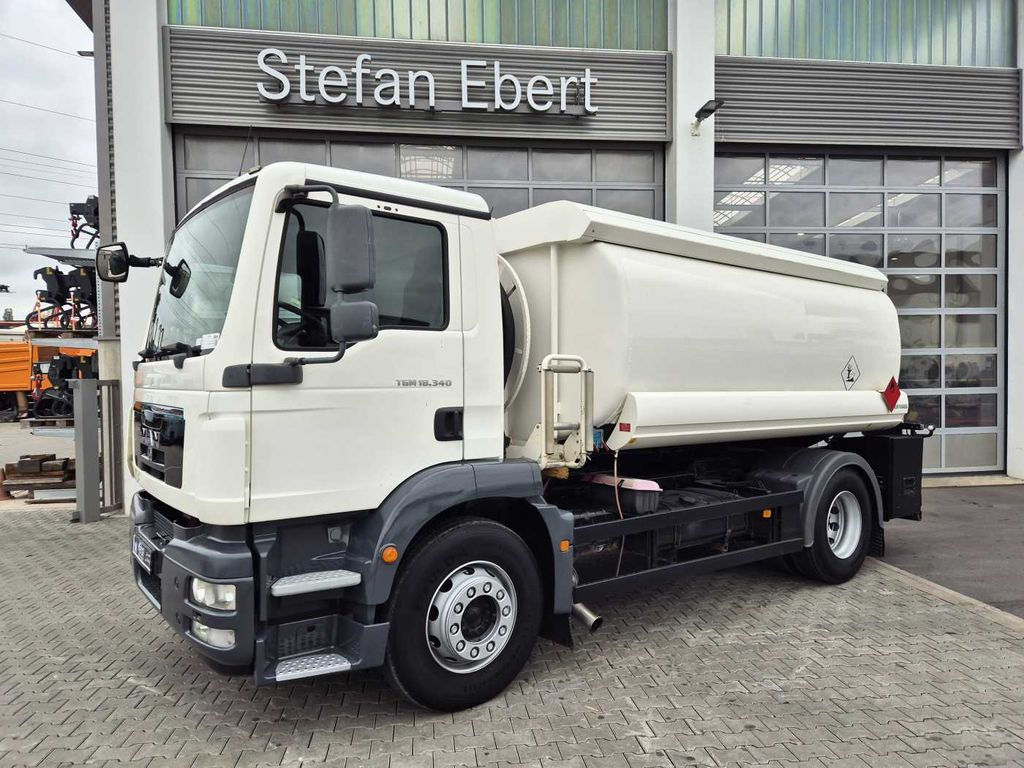 MAN TGM 18.340 4x2 BL 2 Kammern 13.910 Liter Esterer - Грузовик-цистерна: фото 1 MAN TGM 18.340 4x2 BL 2 Kammern 13.910 Liter Esterer - Грузовик-цистерна: фото 1