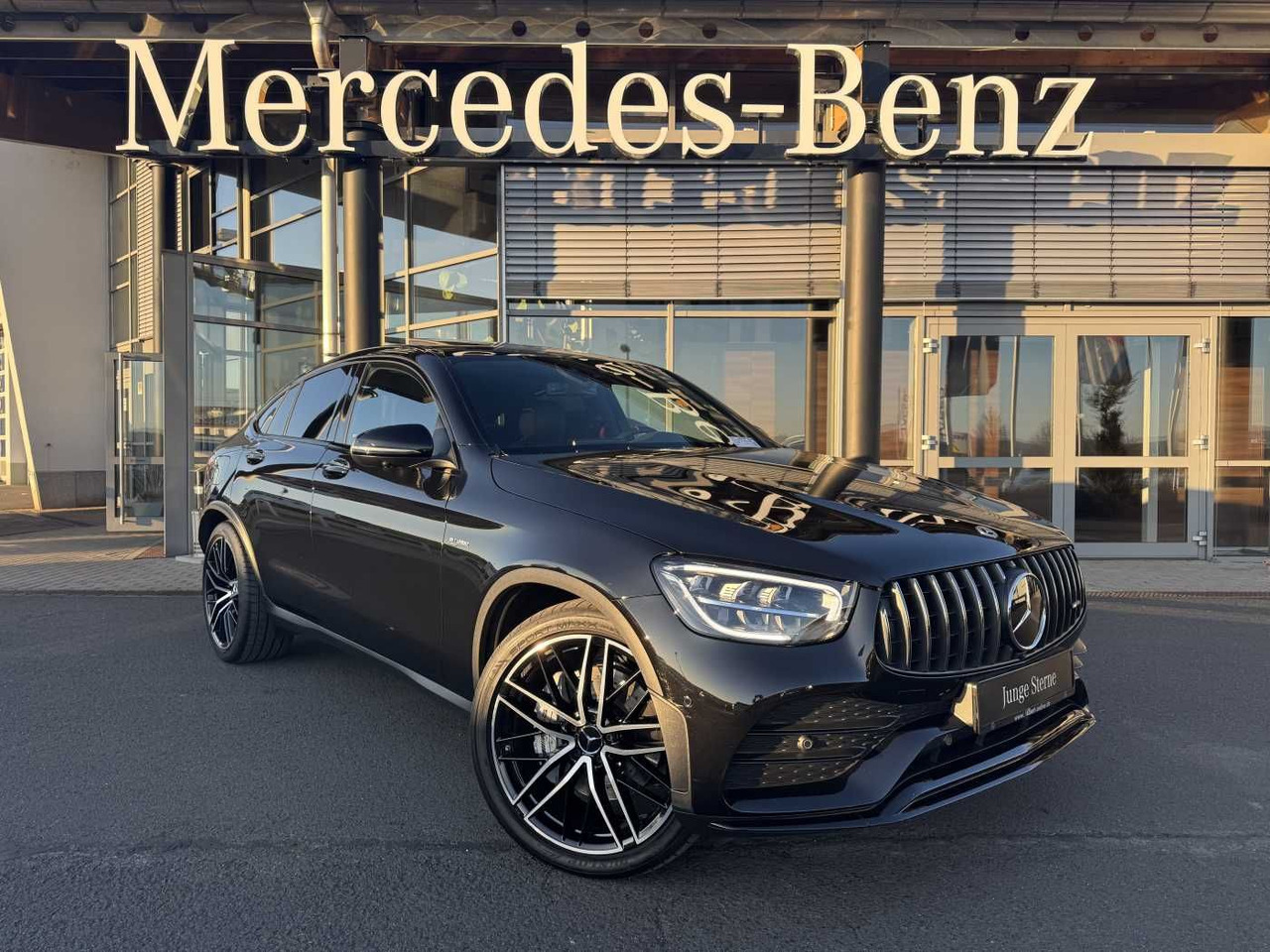 Mercedes-Benz GLC 43 AMG Coupe Distr+Memory+AirM+Standh Klappe - Легковой автомобиль: фото 1 Mercedes-Benz GLC 43 AMG Coupe Distr+Memory+AirM+Standh Klappe - Легковой автомобиль: фото 1