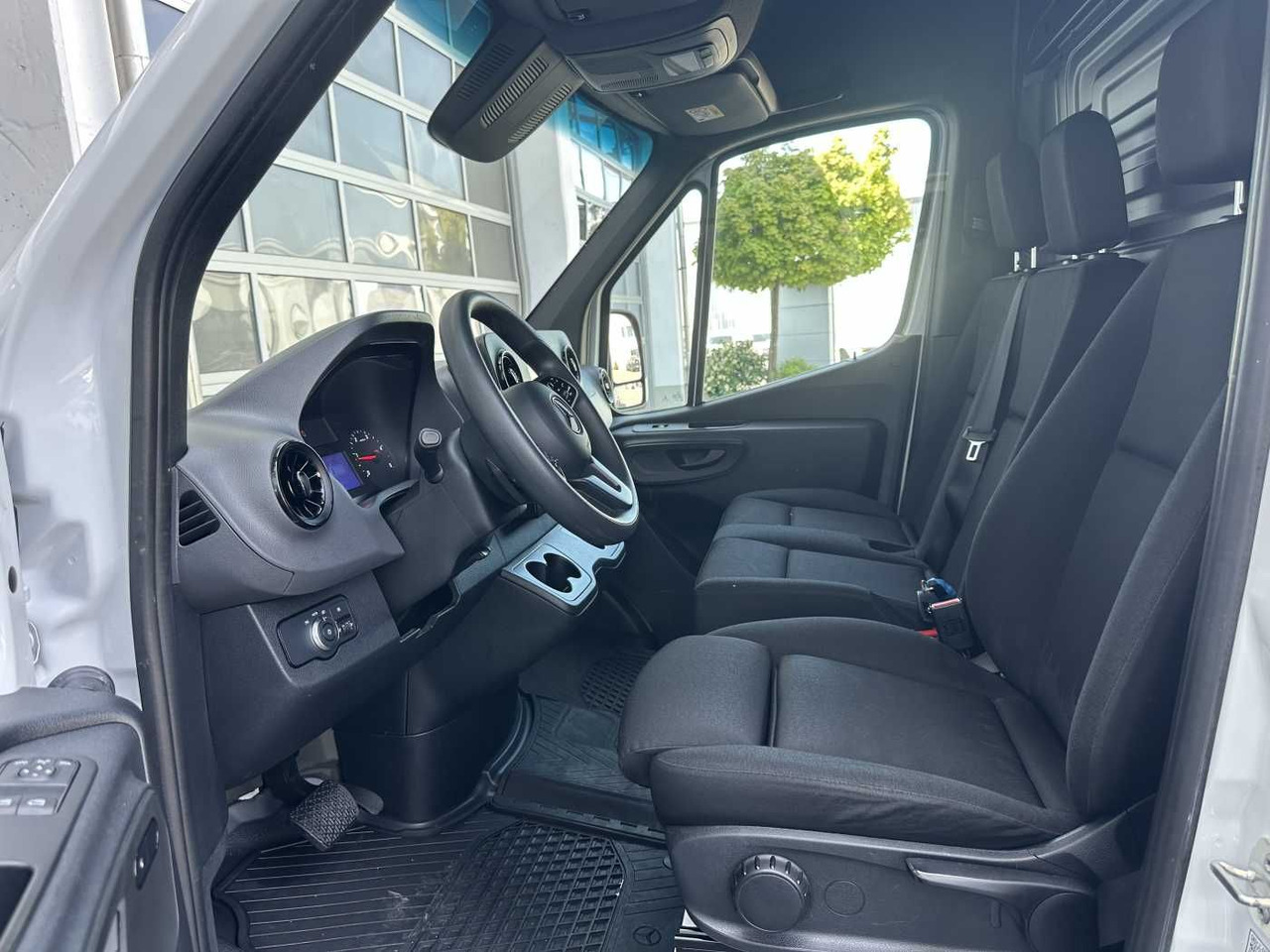 Цельнометаллический фургон Mercedes-Benz Sprinter 315 CDI 4325 9G AHK Klima 360 Standheiz: фото 9