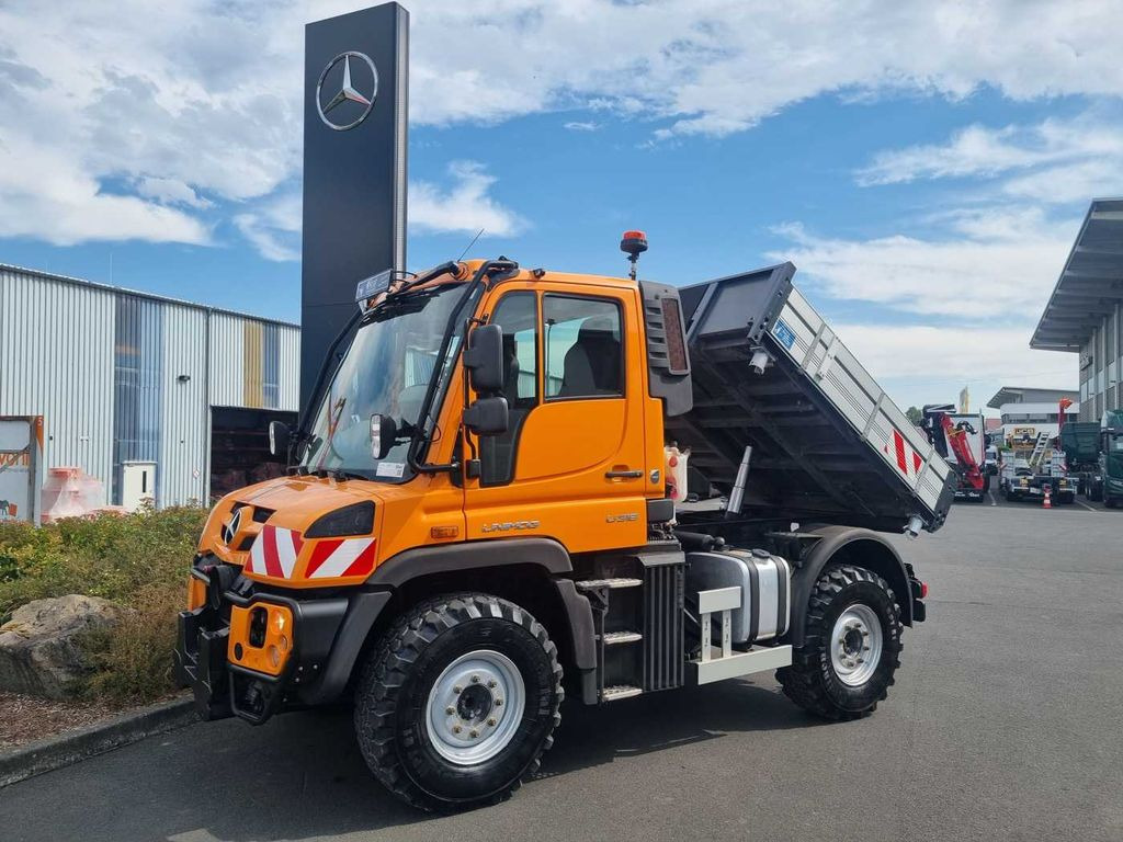 Mercedes-Benz Unimog U318 4x4 Kipper Zapfwelle Klima 449h - Малотоннажный самосвал: фото 1 Mercedes-Benz Unimog U318 4x4 Kipper Zapfwelle Klima 449h - Малотоннажный самосвал: фото 1