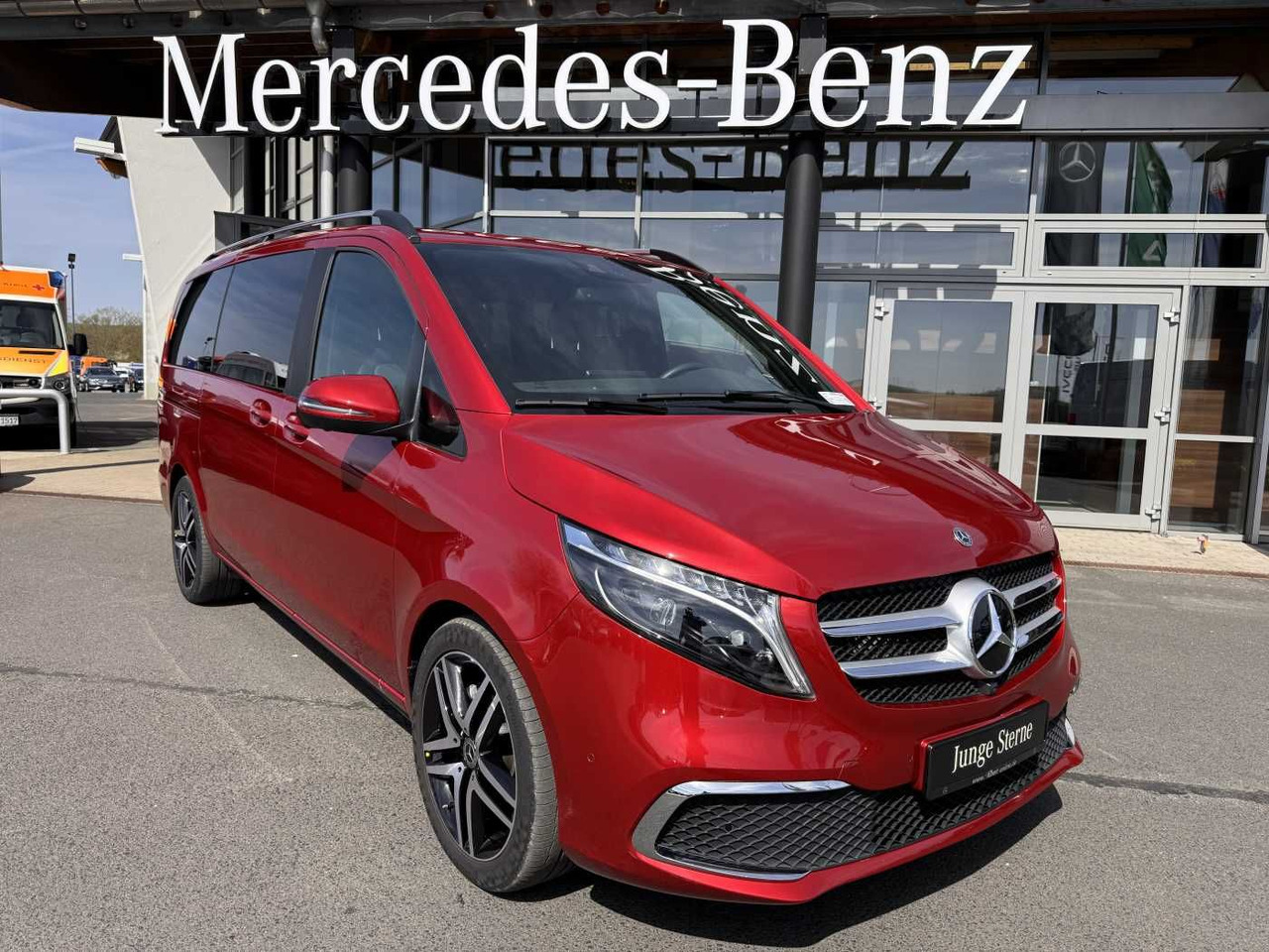 Mercedes-Benz V 300 d AVA ED Tisch AHK DISTRONIC 360 7Sitze - Пассажирский фургон: фото 1 Mercedes-Benz V 300 d AVA ED Tisch AHK DISTRONIC 360 7Sitze - Пассажирский фургон: фото 1