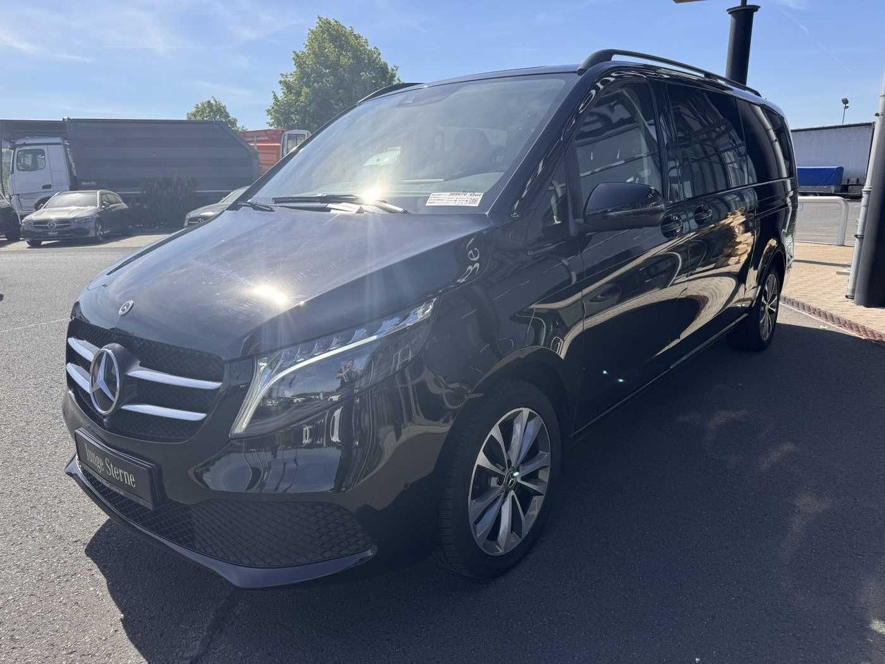 Mercedes-Benz V 300 d AVA Extralang AIRMATIC Standheiz 360Kam - Легковой автомобиль: фото 3 Mercedes-Benz V 300 d AVA Extralang AIRMATIC Standheiz 360Kam - Легковой автомобиль: фото 3