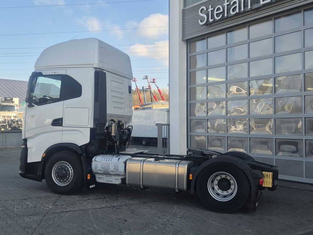 Iveco AS440X49T/P ON 4x4 HI-TRACTION Intarder 2x Bett  в лизинг Iveco AS440X49T/P ON 4x4 HI-TRACTION Intarder 2x Bett: фото 6