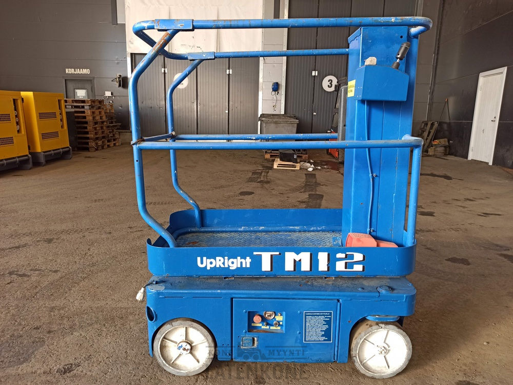 UpRight TM12 Akkusaksilava - Вертикальный мачтовый подъемник: фото 1