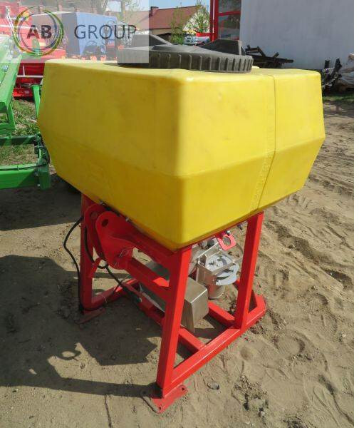 APV Siewnik poplonów 250 l USZKODZONY / DOSTĘPNY OD RĘ - Разбрасыватель удобрений: фото 1 APV Siewnik poplonów 250 l USZKODZONY / DOSTĘPNY OD RĘ - Разбрасыватель удобрений: фото 1