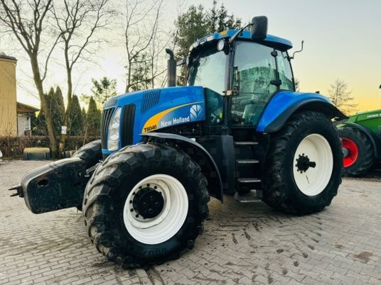 New Holland T8040 - Трактор: фото 4 New Holland T8040 - Трактор: фото 4