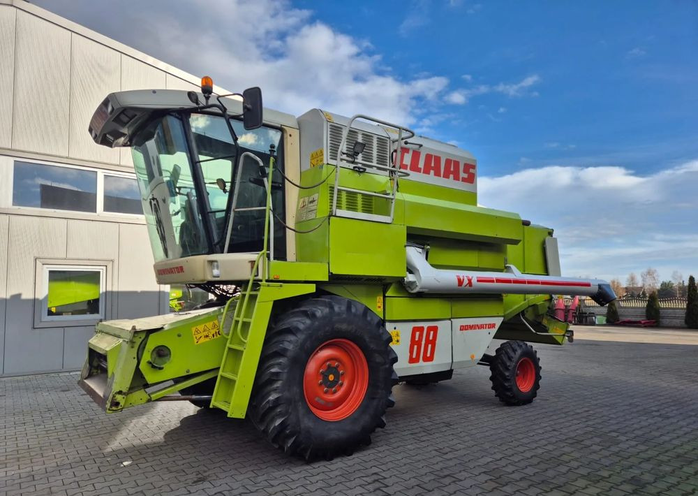 Claas Dominator VX 88 - Зерноуборочный комбайн: фото 1 Claas Dominator VX 88 - Зерноуборочный комбайн: фото 1
